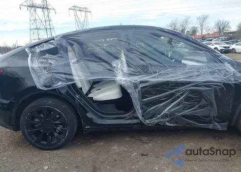 2021 Tesla Model Y Long Range Dual Motor All-Wheel Drive z USA, uszkodzony, nr VIN 5YJYGDEE2MF078989